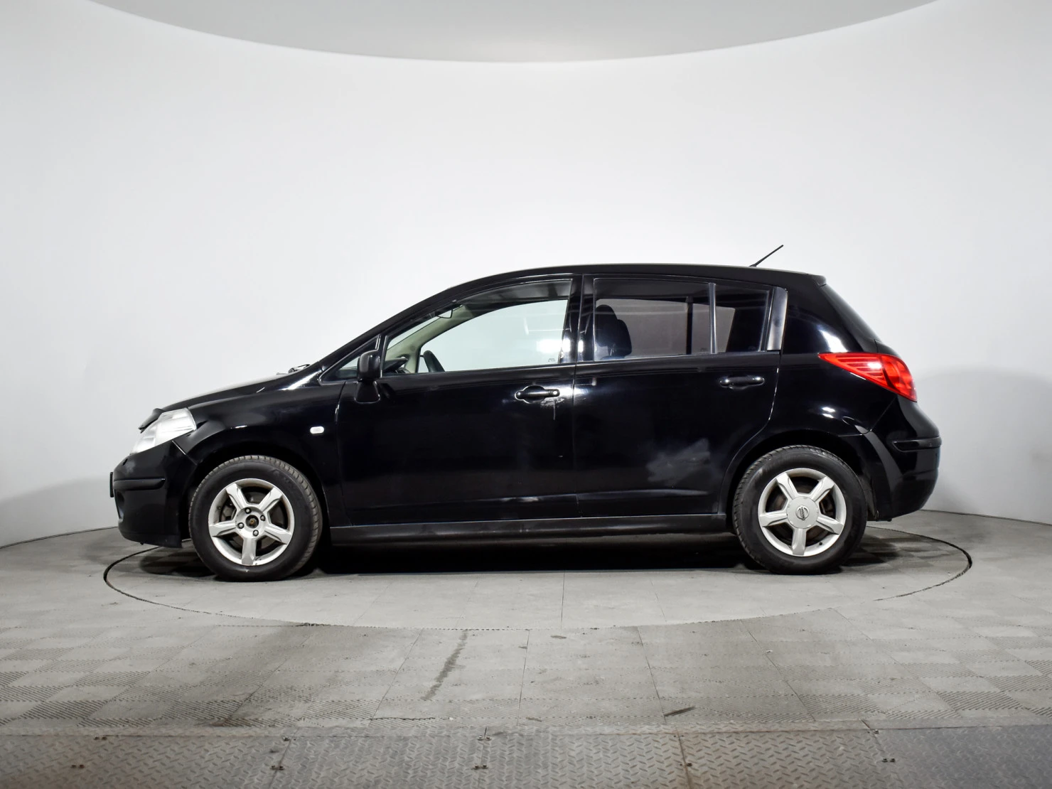 Nissan Tiida, 2010