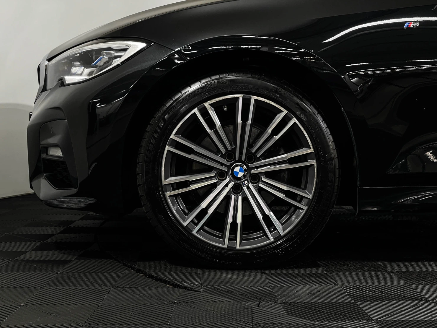 BMW 3 серии, 2021