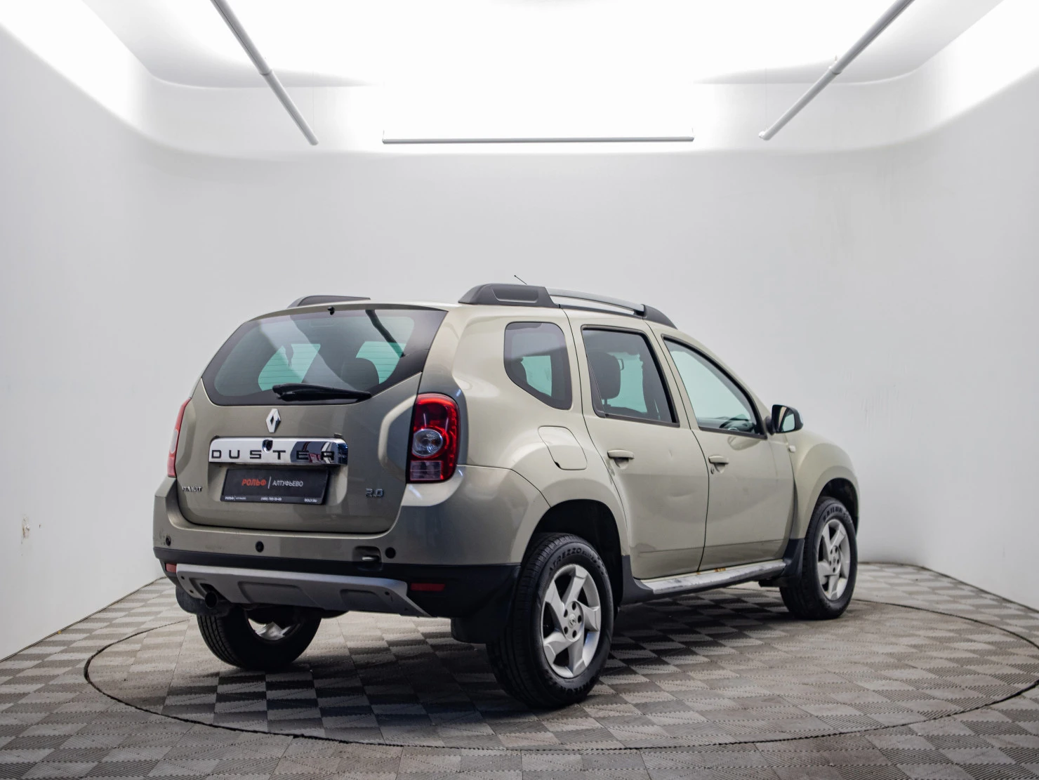 Renault Duster, 2012