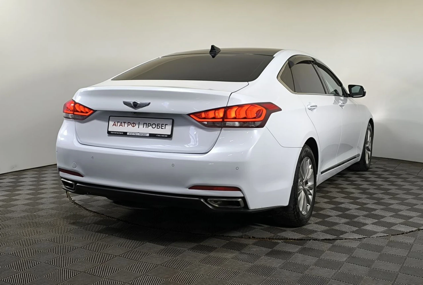Hyundai Genesis, 2014