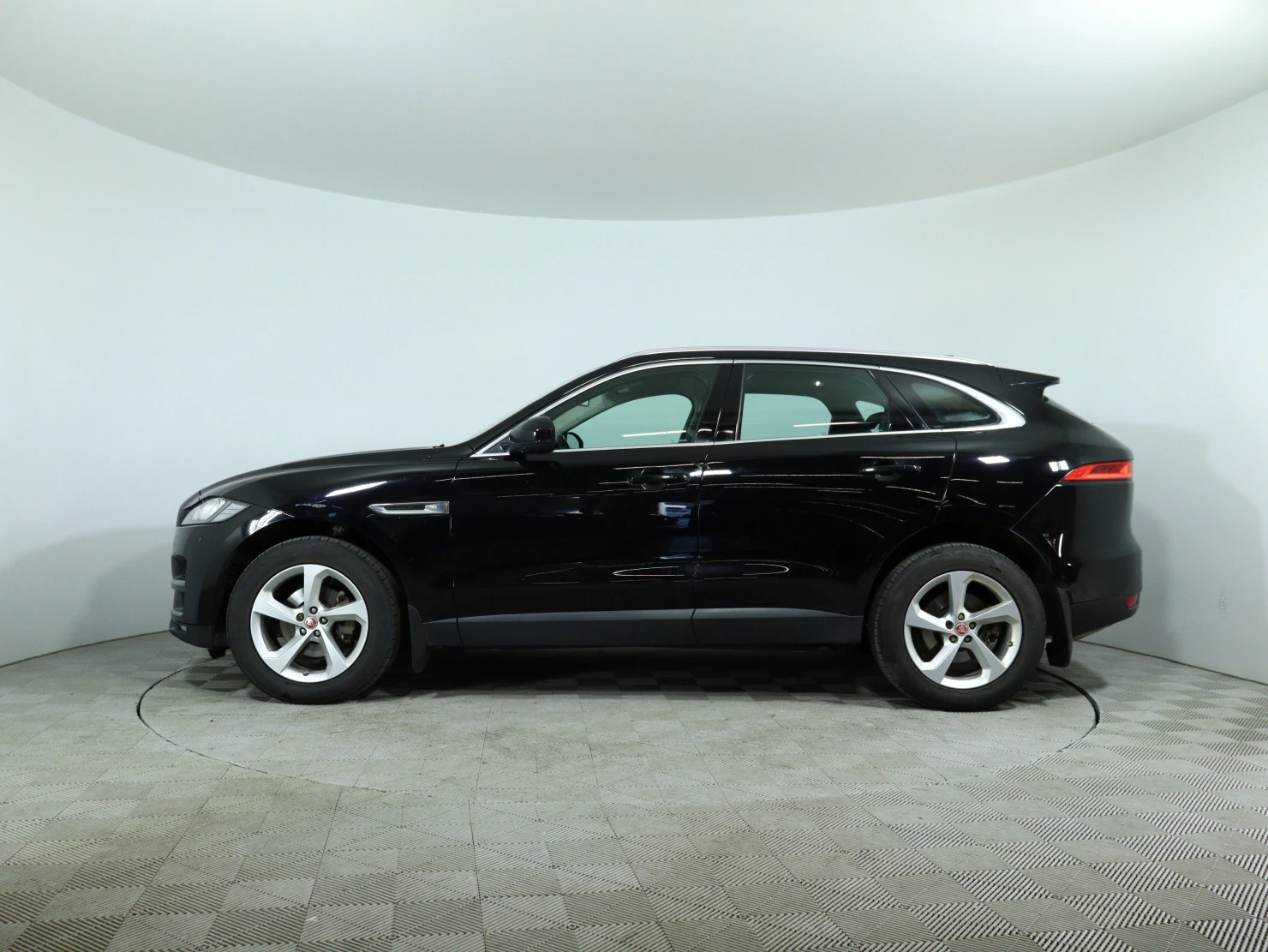 Jaguar F-PACE, 2017