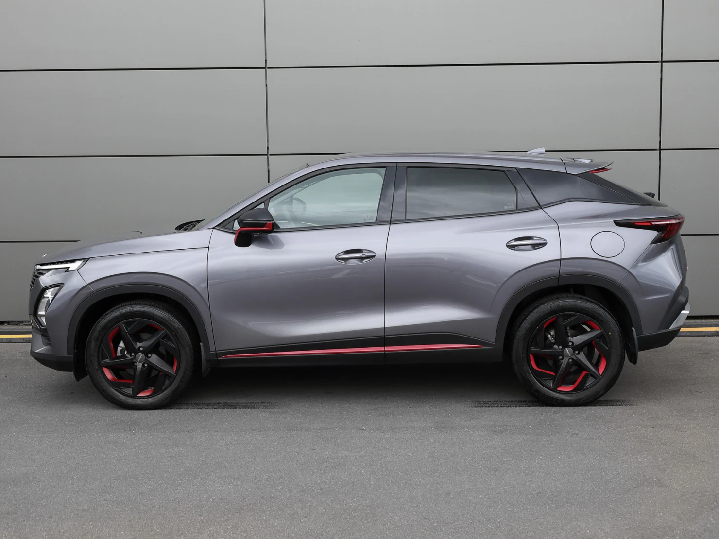 OMODA C5, 2022