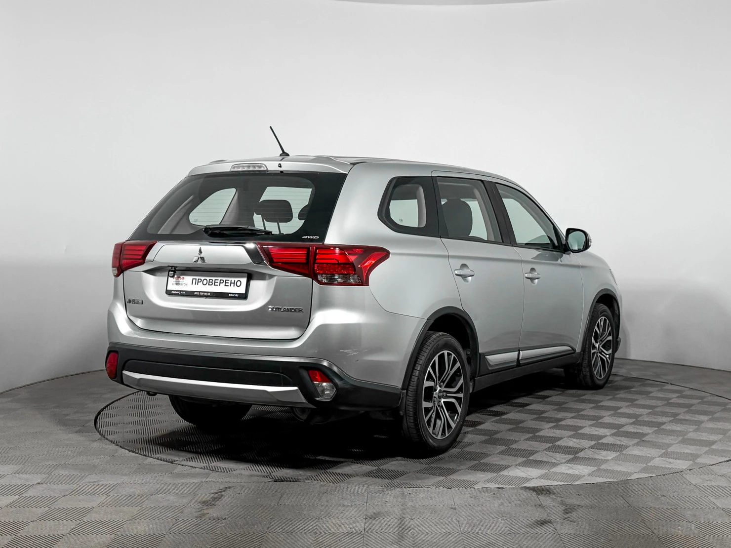 Mitsubishi OUTLANDER, 2016