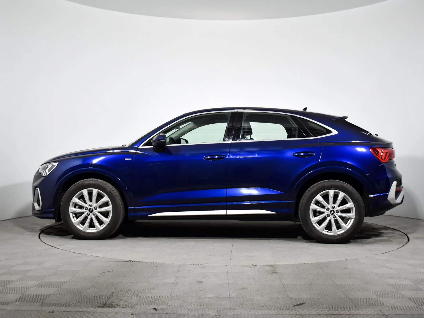 Audi Q3 Sportback, 2020
