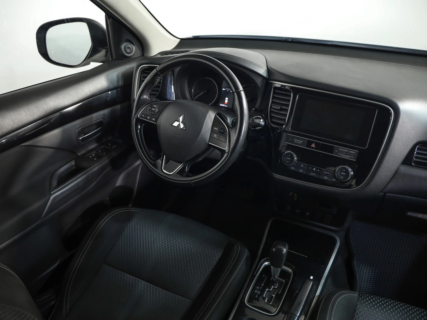 Mitsubishi OUTLANDER, 2019