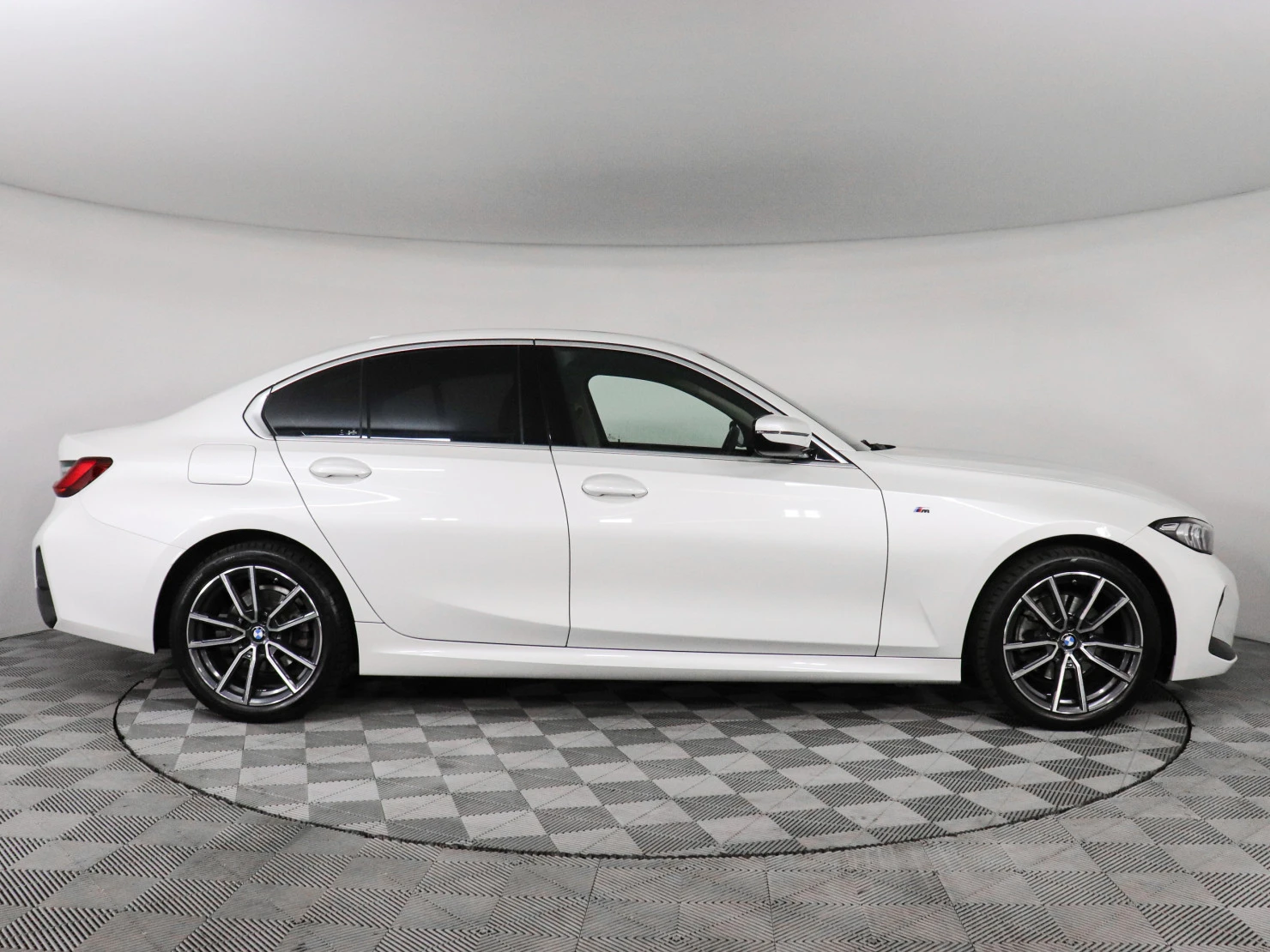BMW 3 серии, 2024