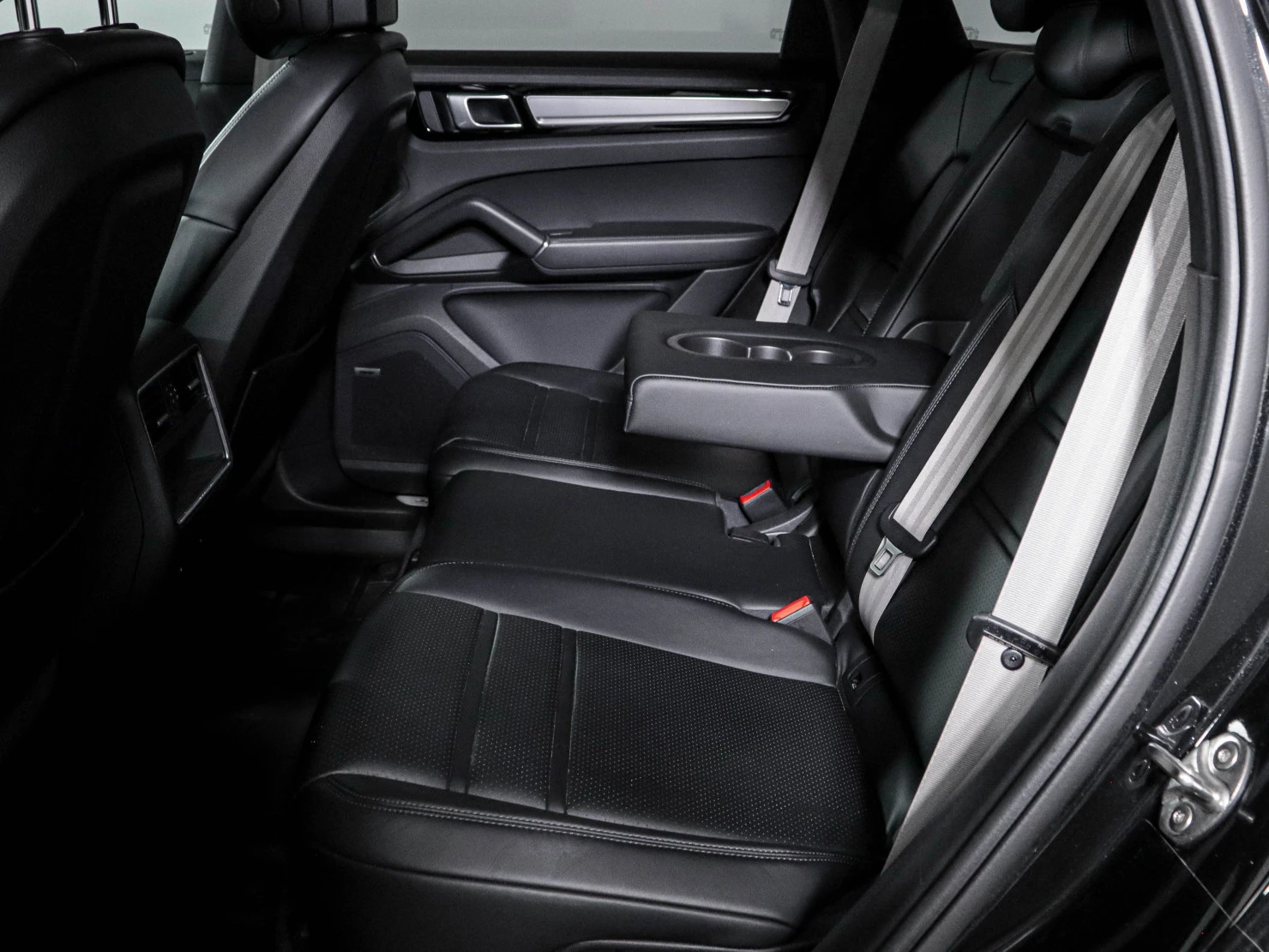 Porsche Cayenne, 2023