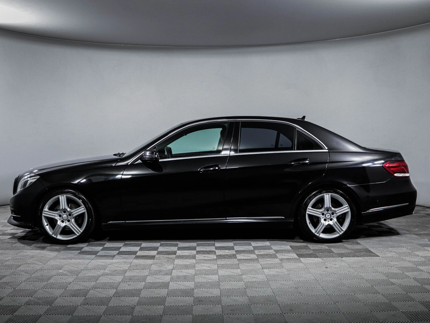 Mercedes-Benz E-Класс, 2013