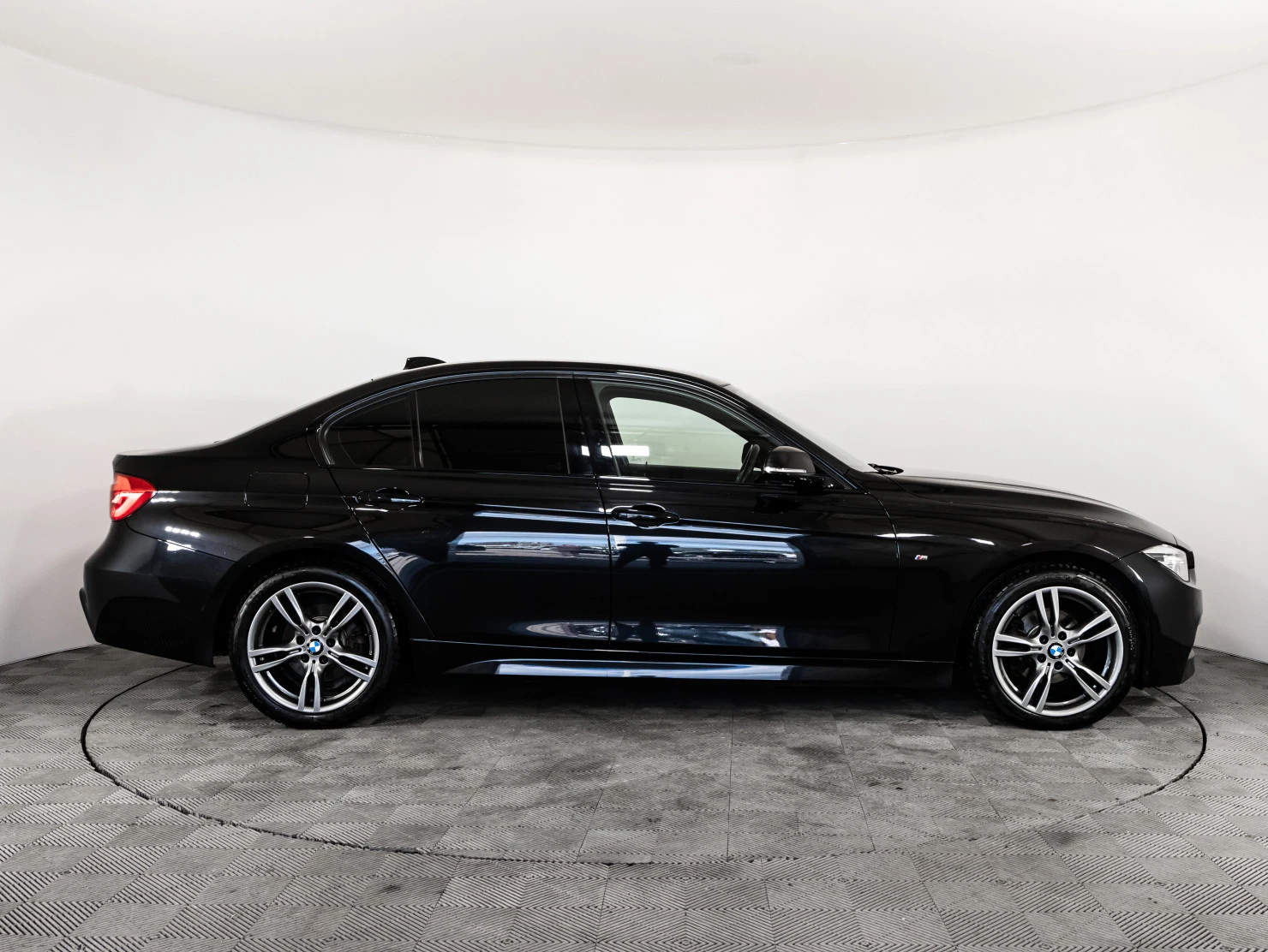 BMW 3 серии, 2018