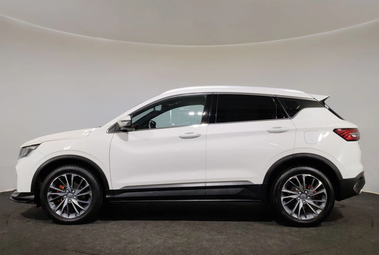 Geely Coolray, 2022