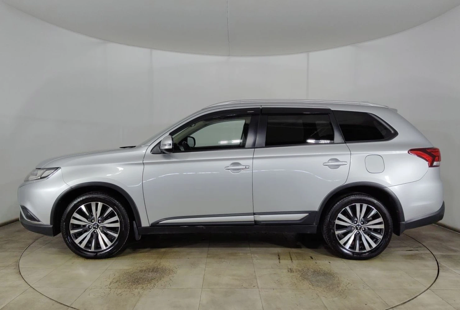 Mitsubishi OUTLANDER, 2018