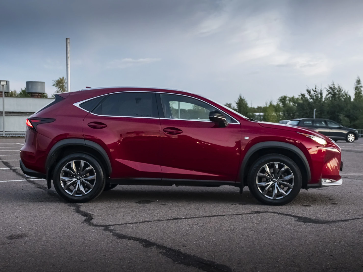 Lexus NX, 2016