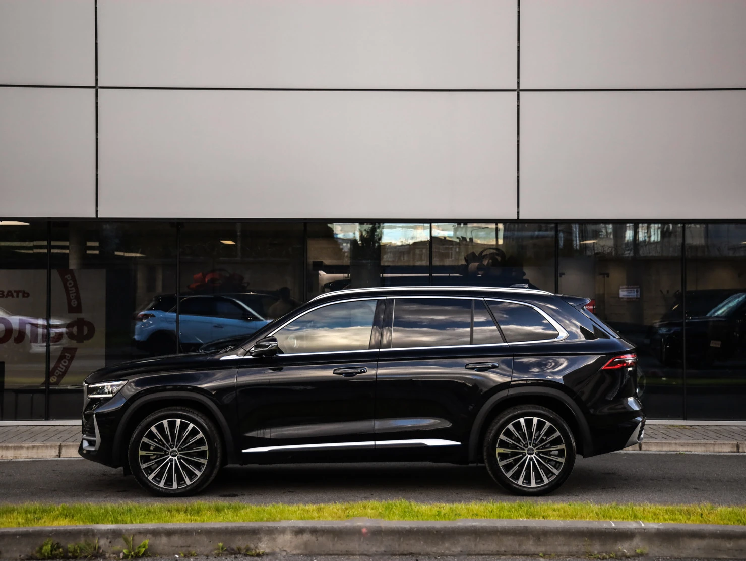 Geely Monjaro, 2025