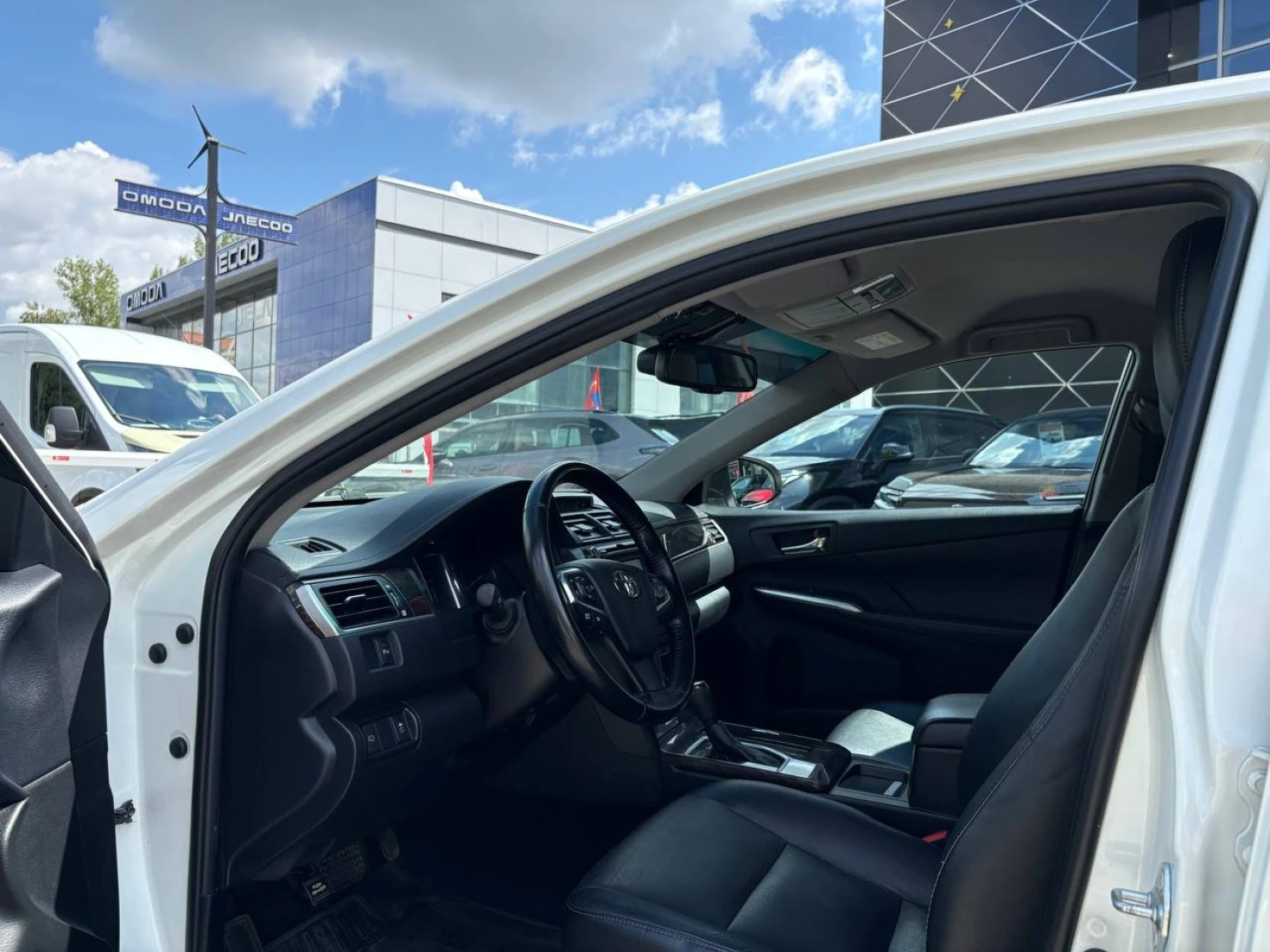Toyota Camry, 2016