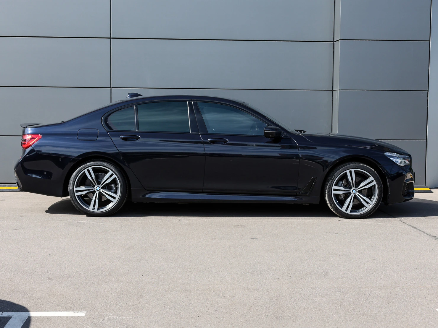 BMW 7 серии, 2017
