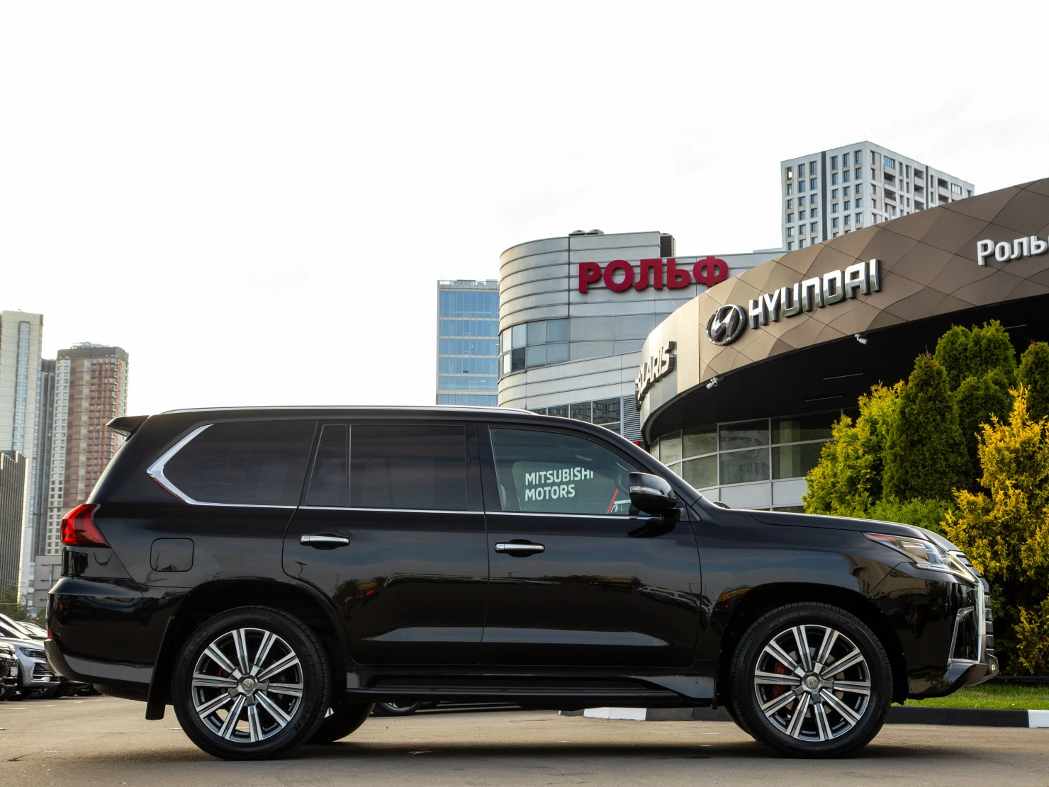 Lexus LX, 2016