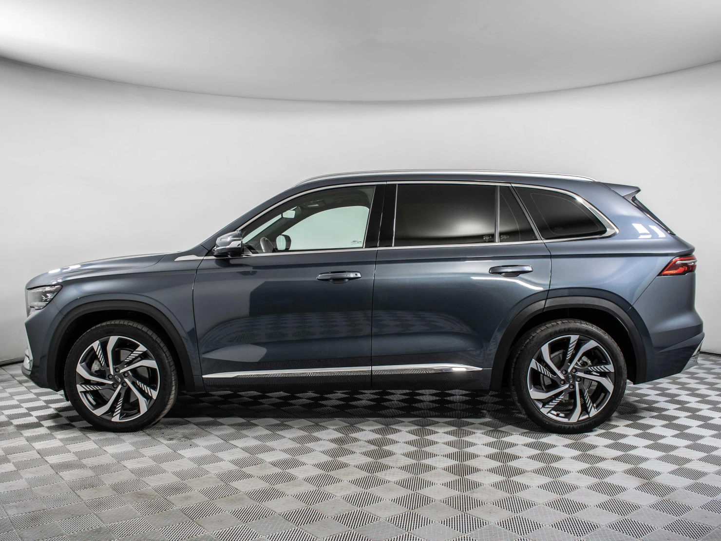Geely Monjaro, 2022