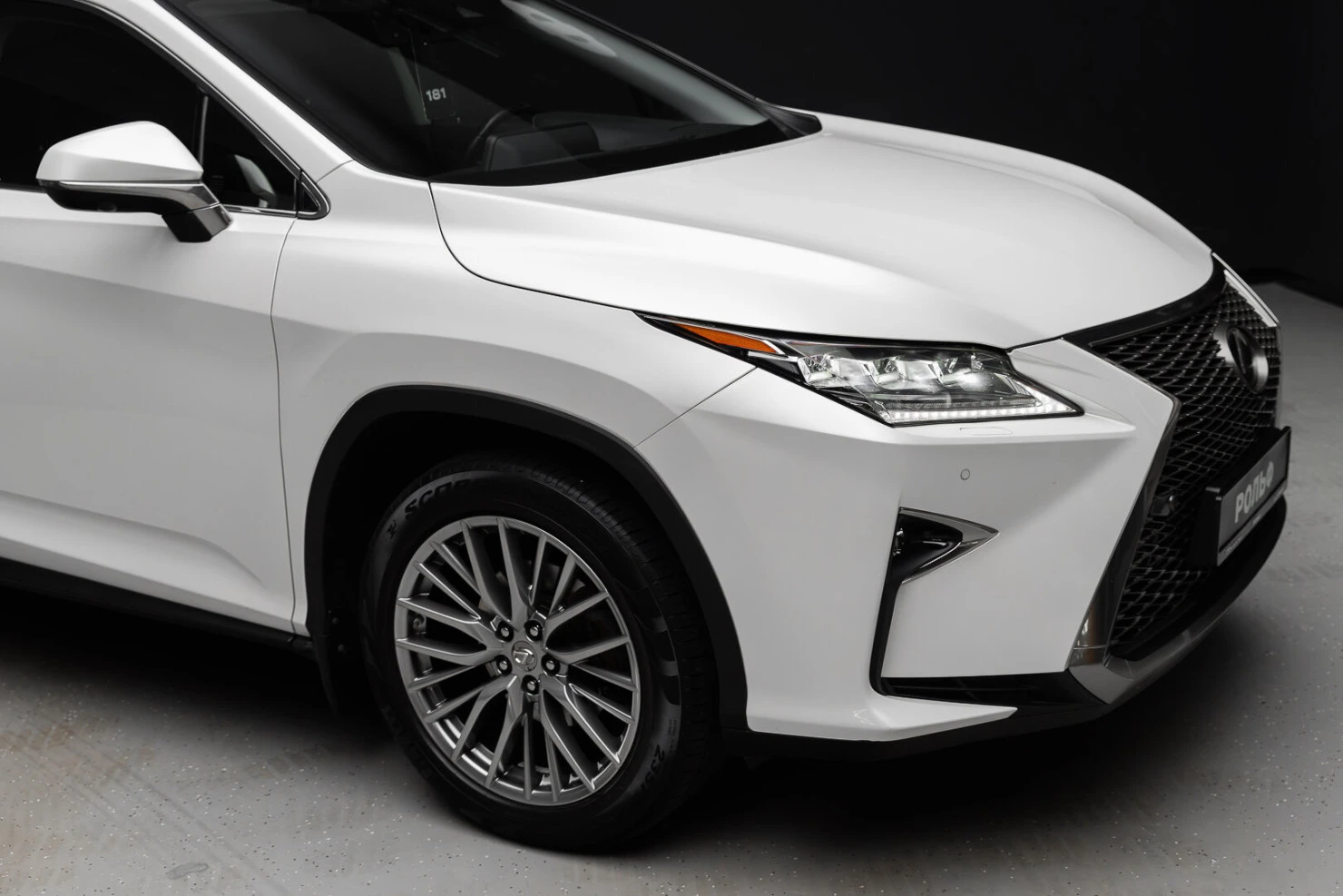 Lexus RX, 2016