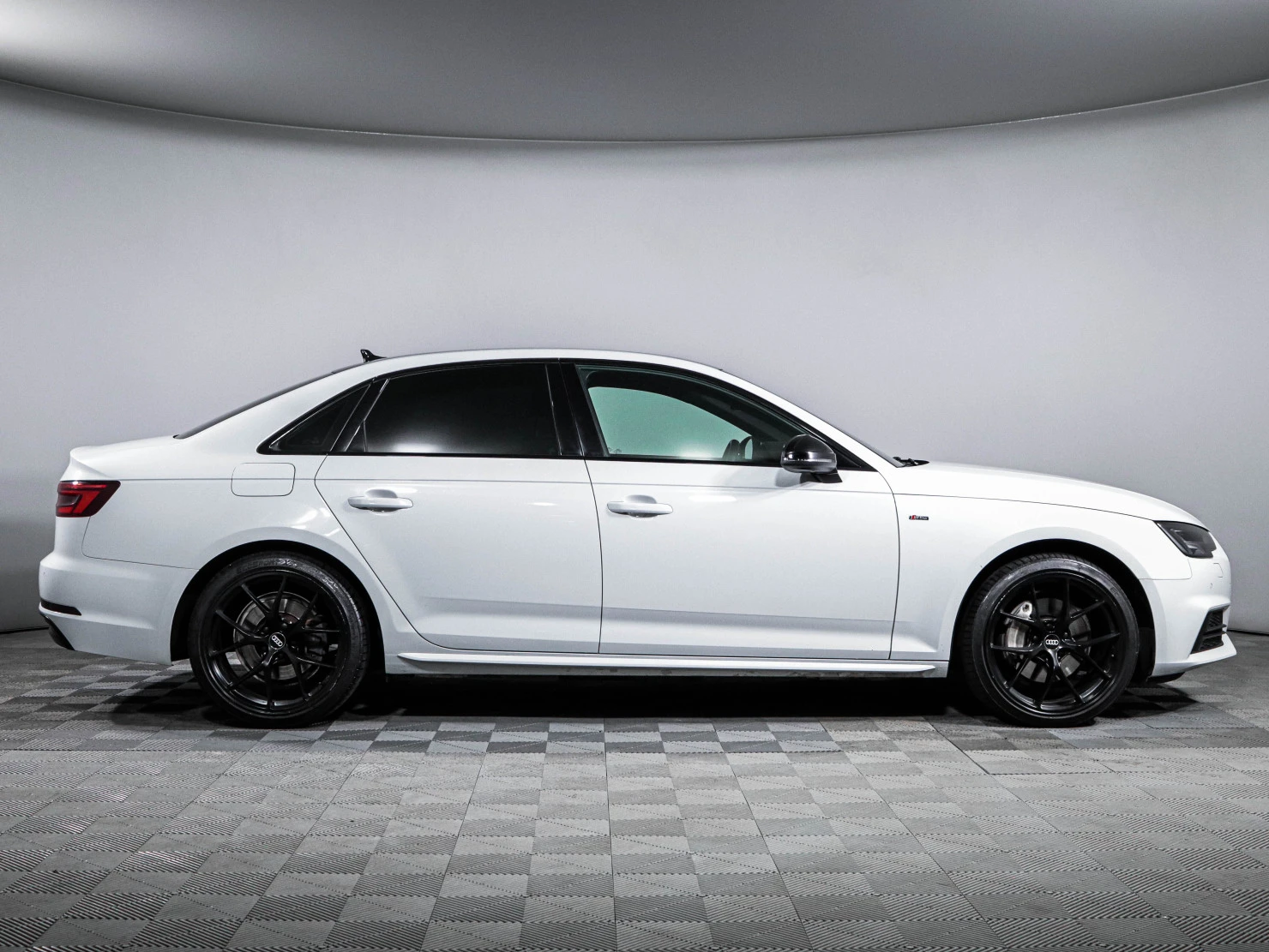 Audi A4, 2017