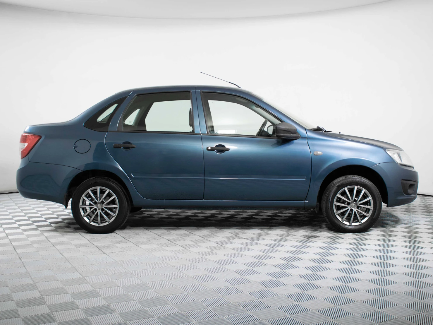 LADA (ВАЗ) Granta, 2015