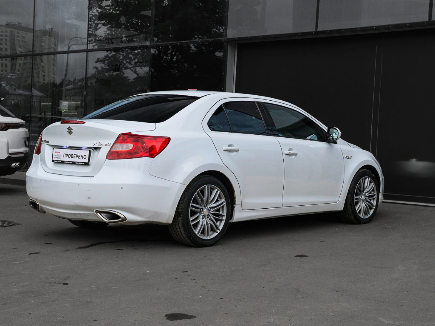 Suzuki Kizashi, 2011