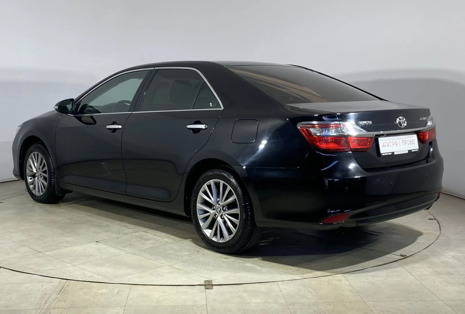 Toyota Camry, 2016