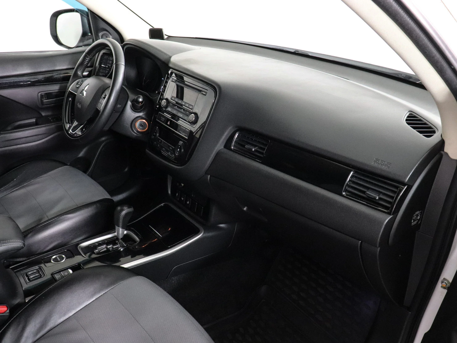 Mitsubishi OUTLANDER, 2019