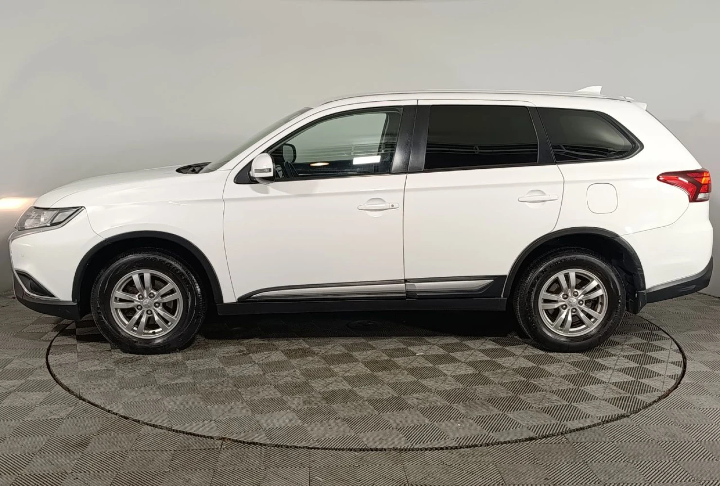 Mitsubishi OUTLANDER, 2018