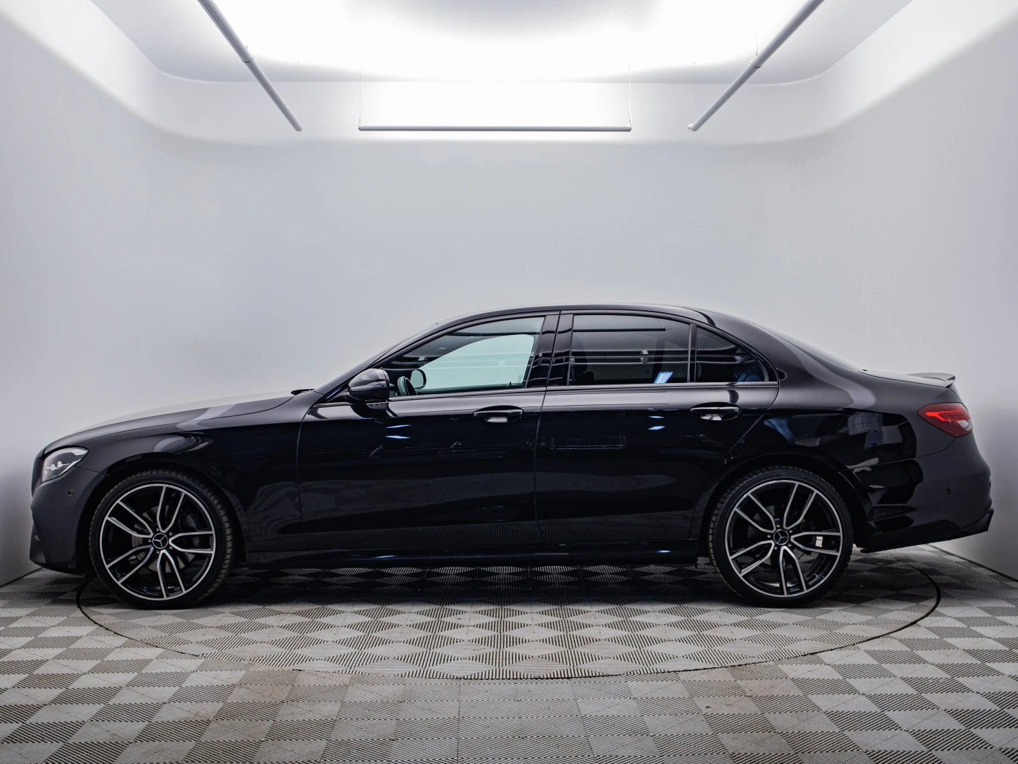 Mercedes-Benz E-Класс, 2020