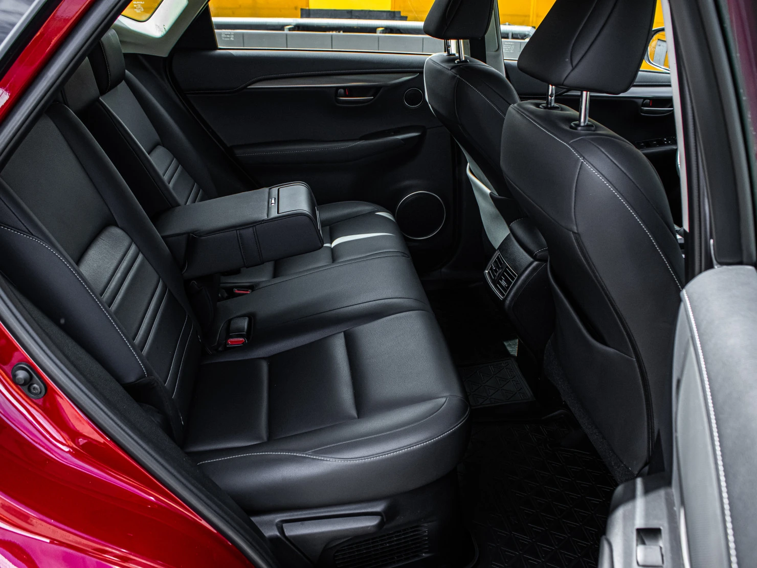 Lexus NX, 2016