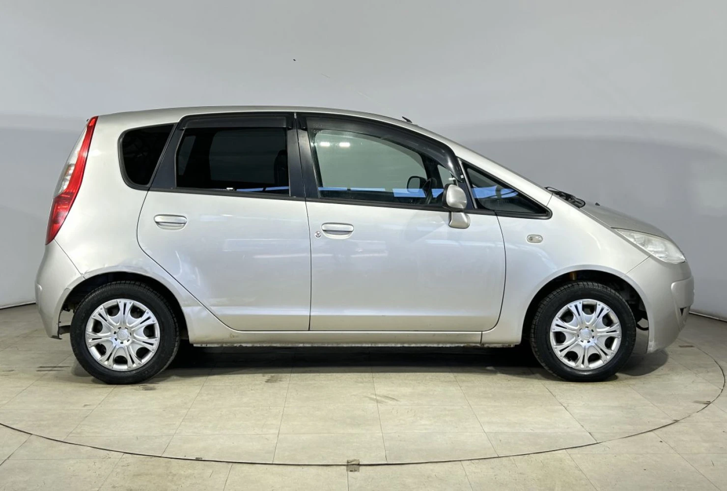 Mitsubishi Colt, 2004