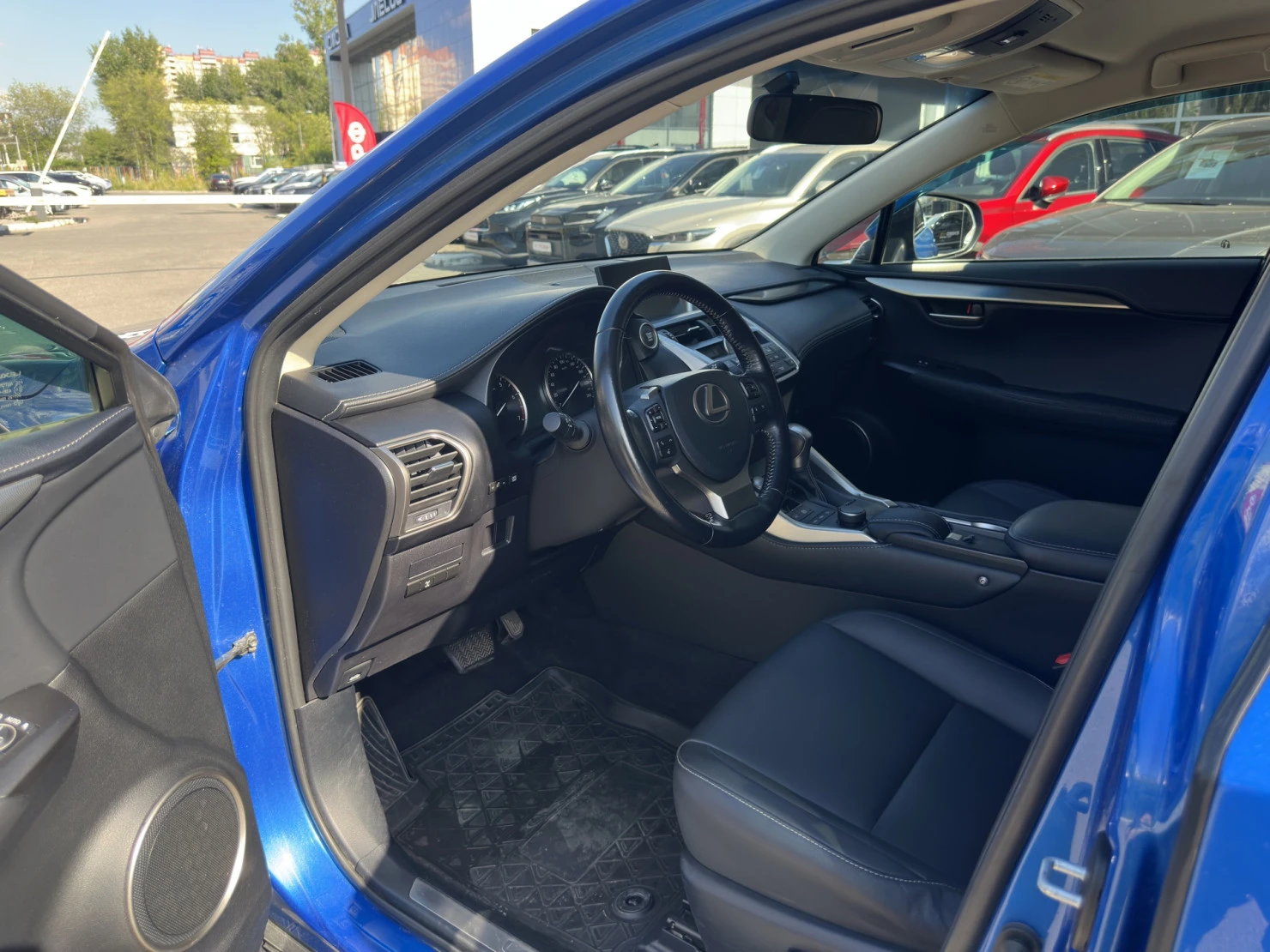 Lexus NX, 2017