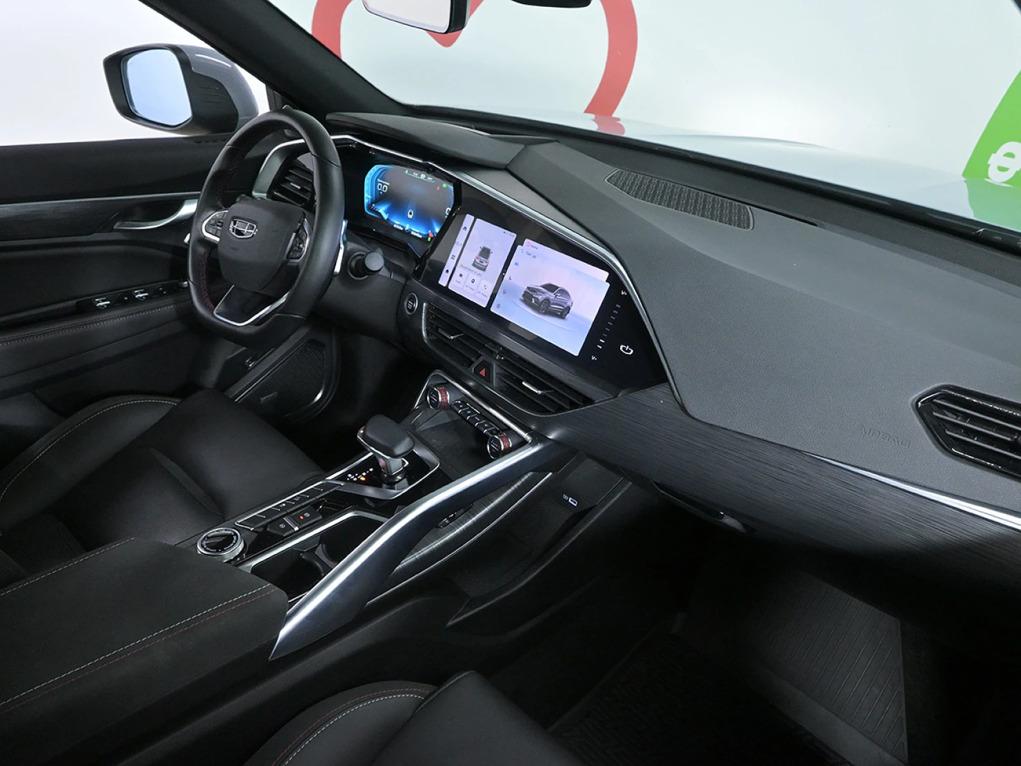 Geely Tugella, 2024