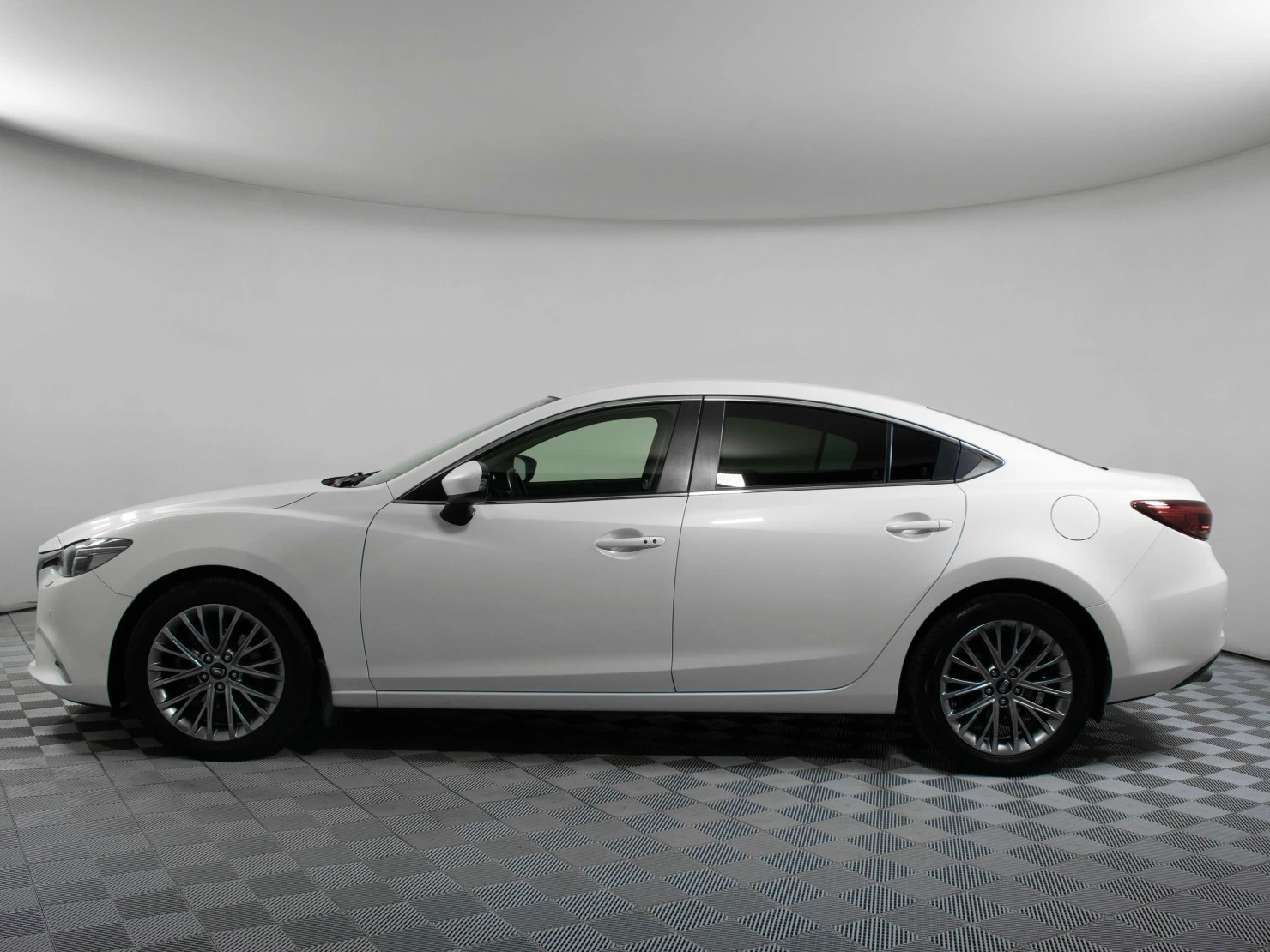 Mazda 6, 2015