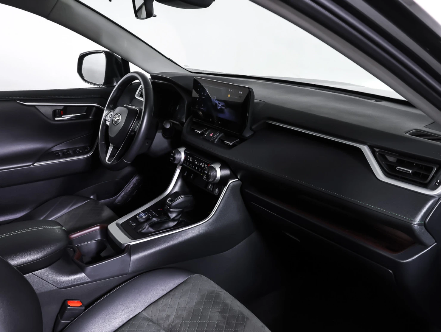 Toyota RAV4, 2023