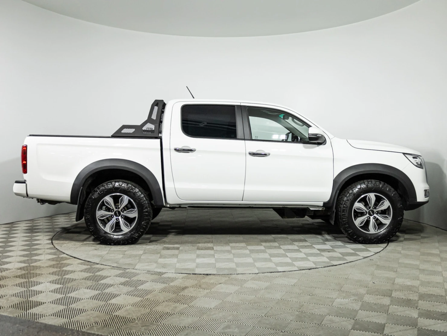 JAC T8, 2023