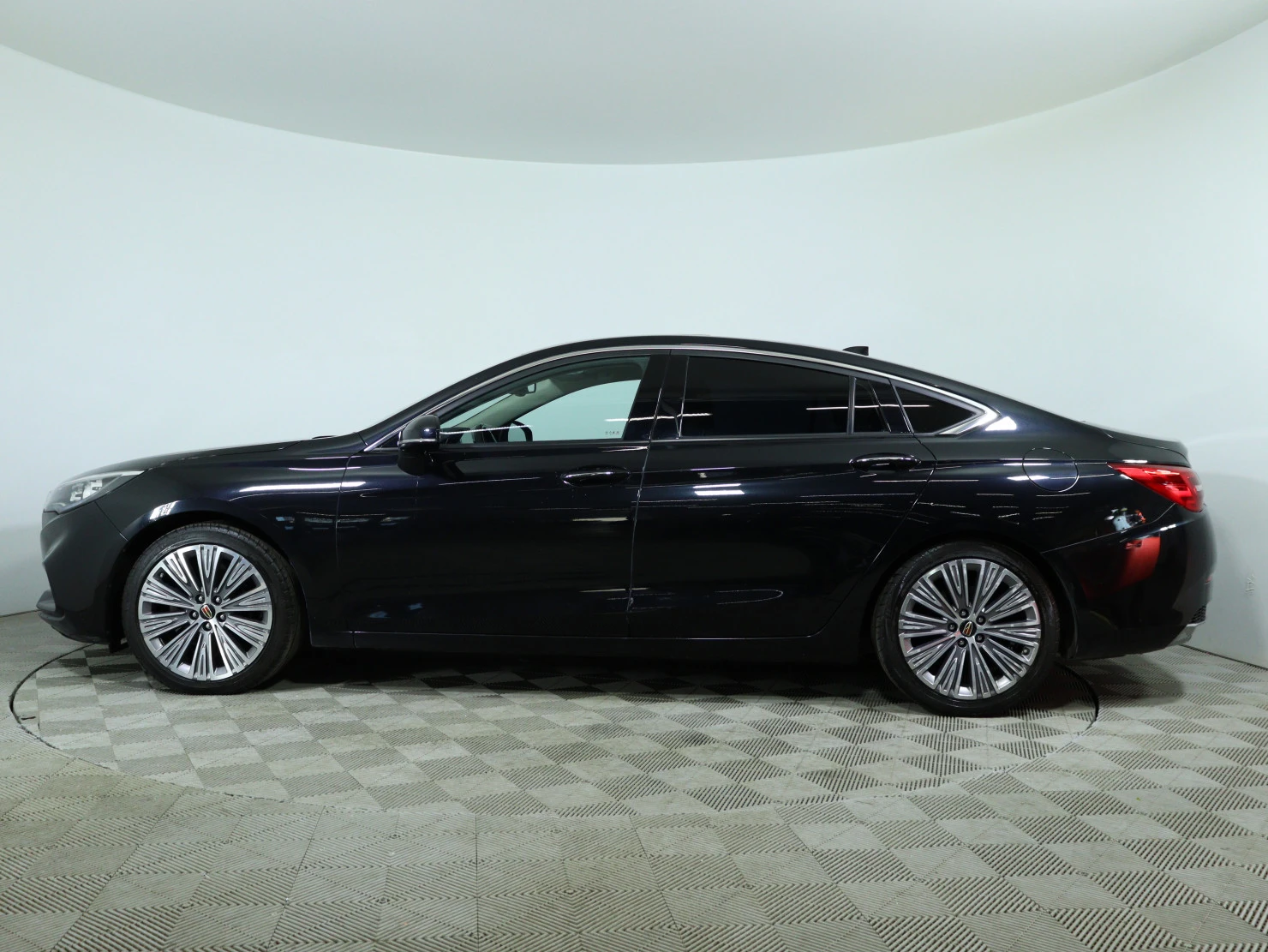 Hongqi H5, 2022