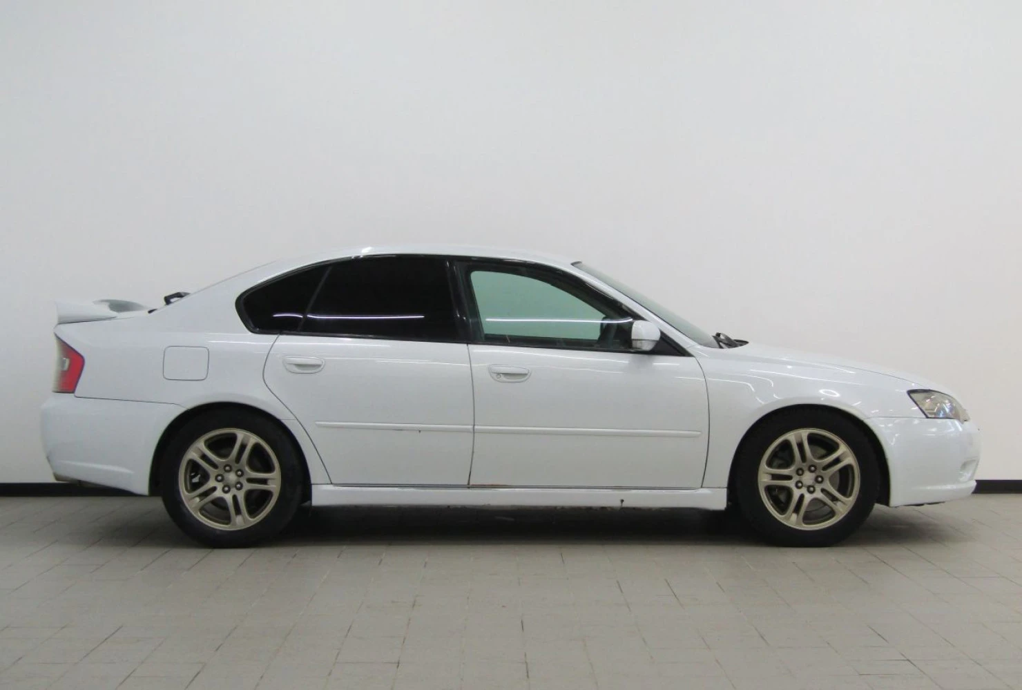 Subaru Legacy, 2004