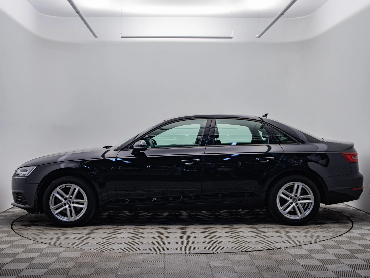 Audi A4, 2018