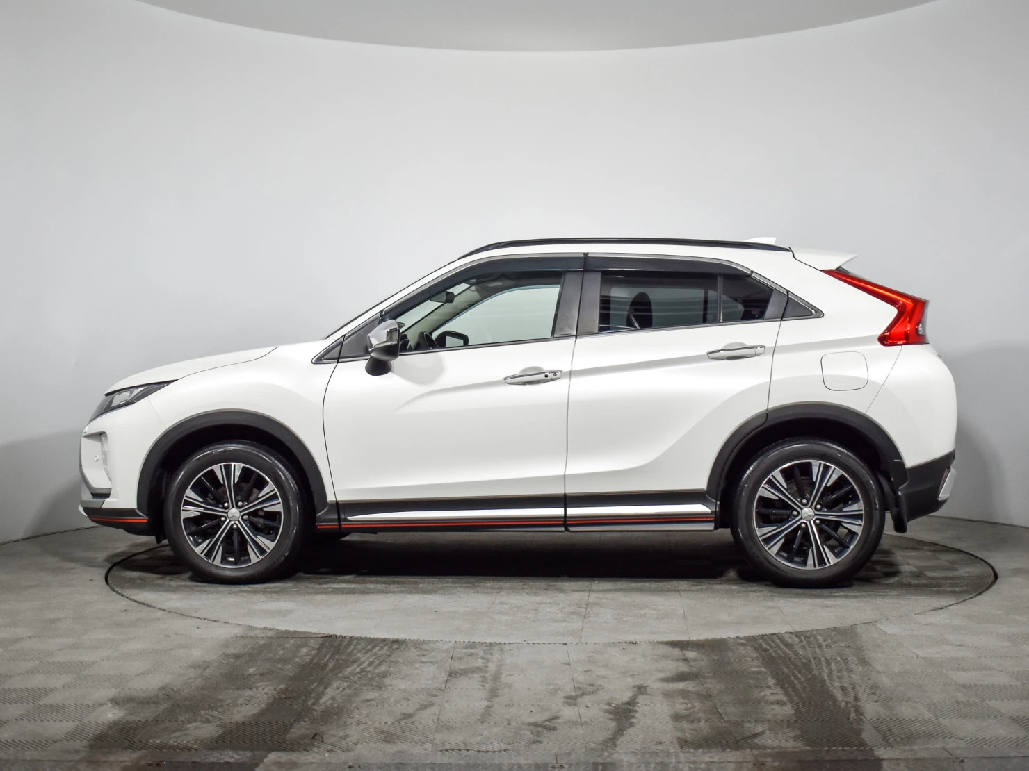 Mitsubishi ECLIPSE CROSS, 2019