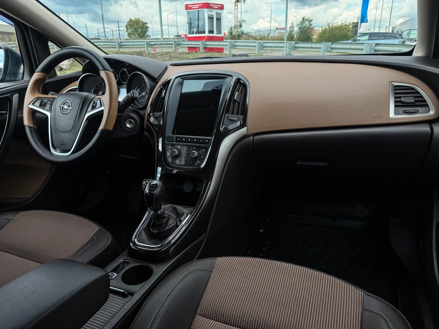 Opel Astra, 2012
