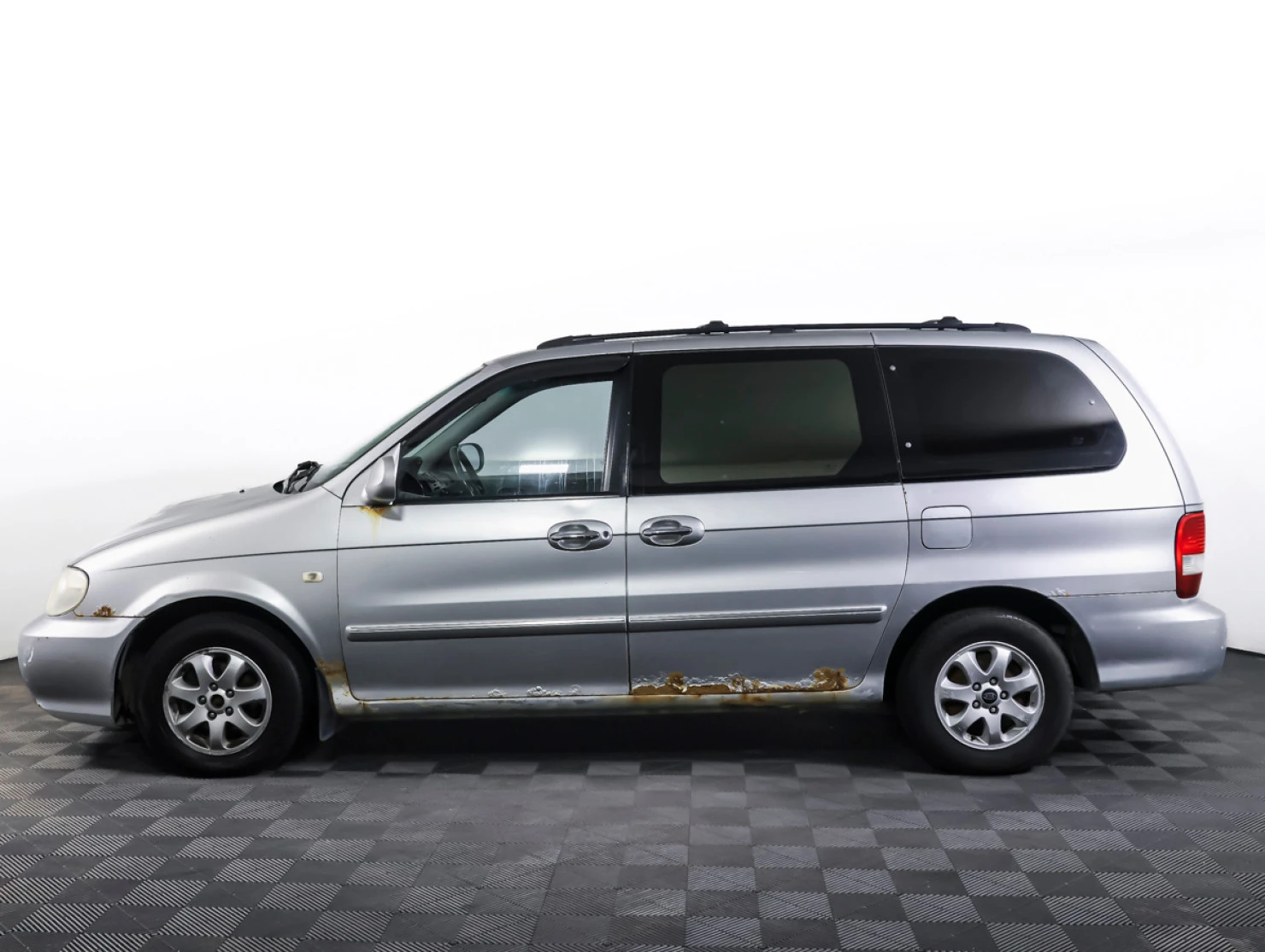 Kia Carnival, 2005