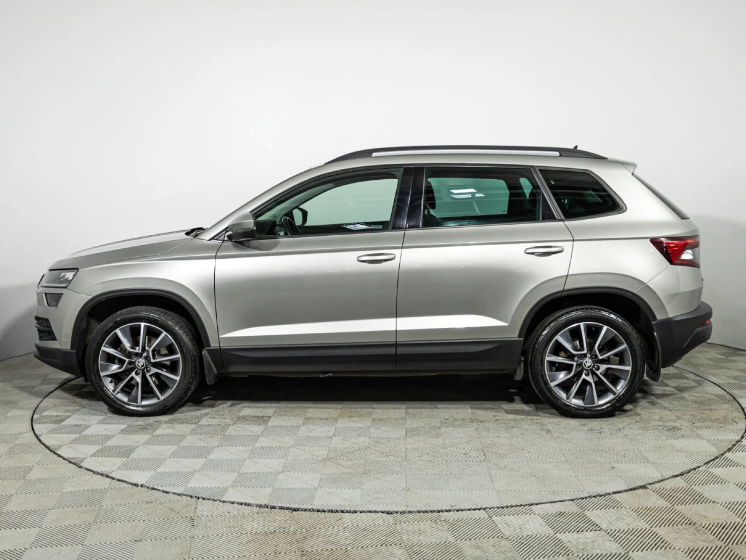 ŠKODA KAROQ, 2020