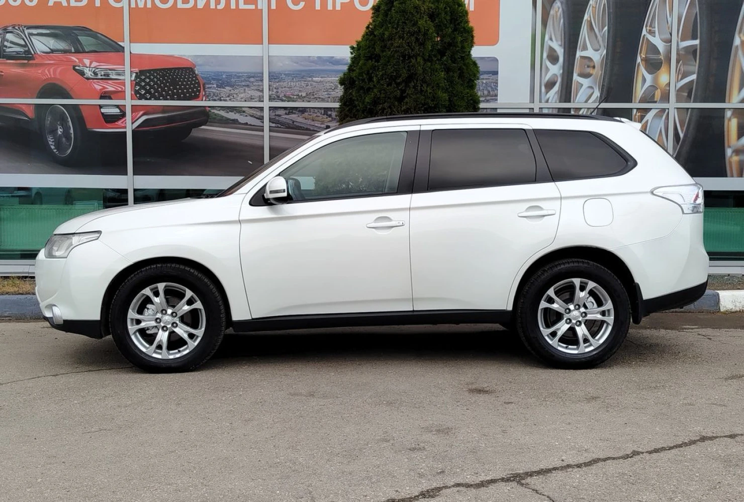 Mitsubishi OUTLANDER, 2013