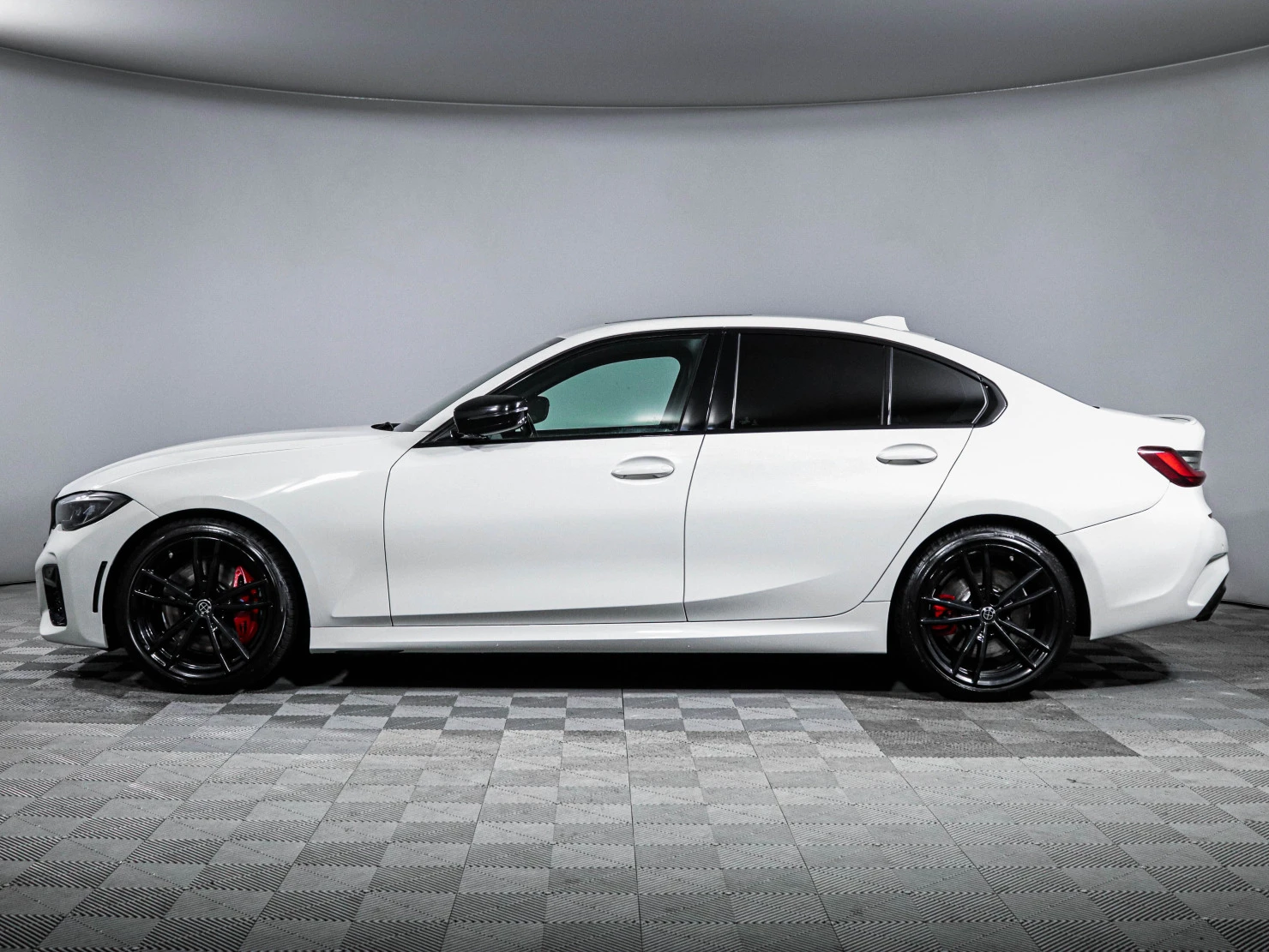 BMW 3 серии, 2021