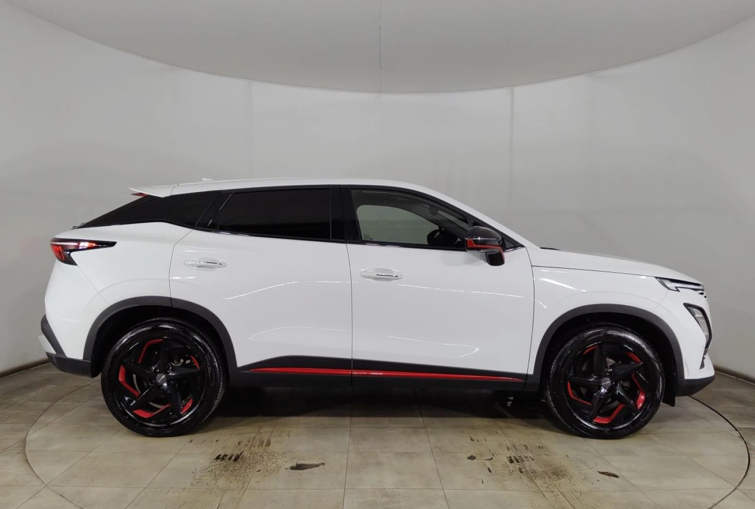 OMODA C5, 2023