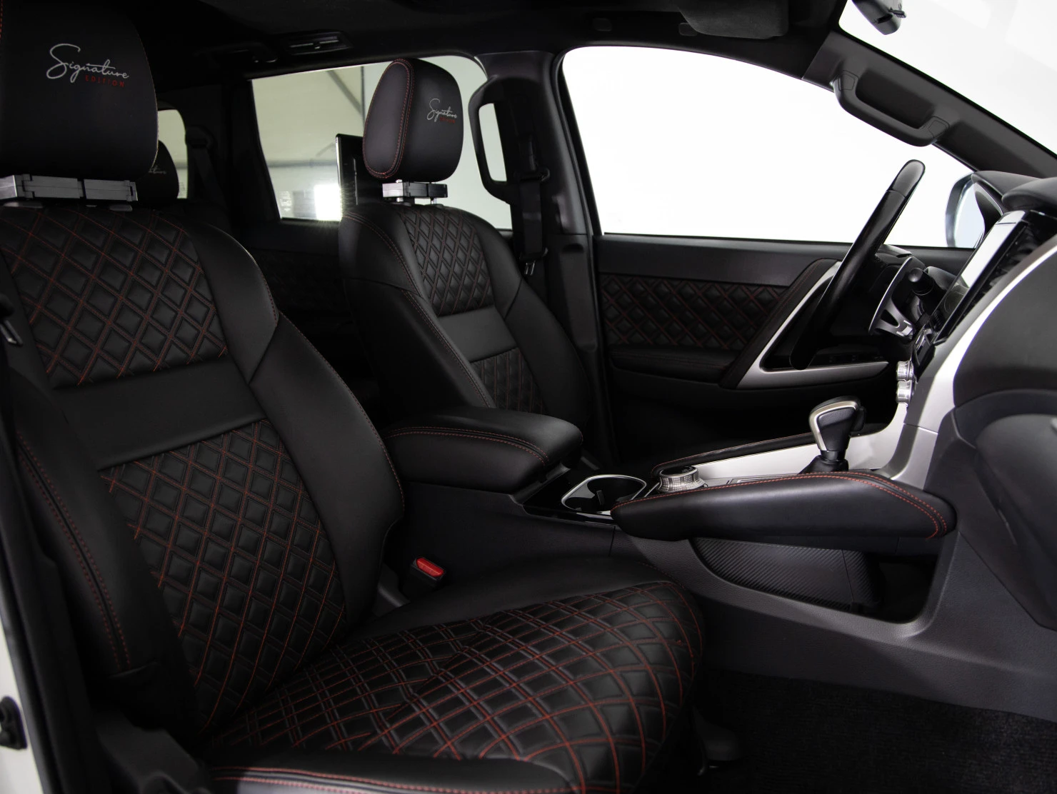 Mitsubishi Montero Sport, 2022