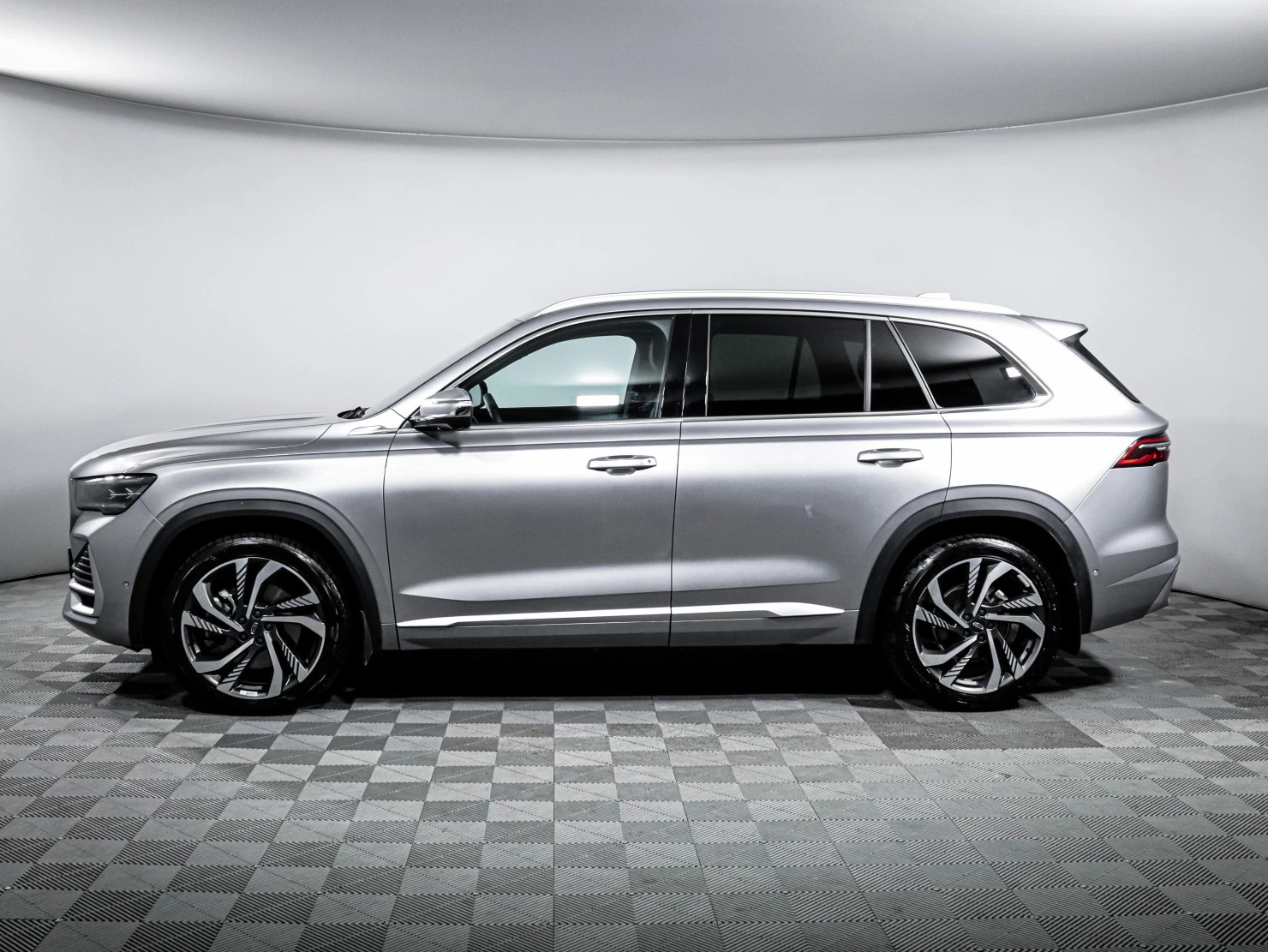 Geely Monjaro, 2025