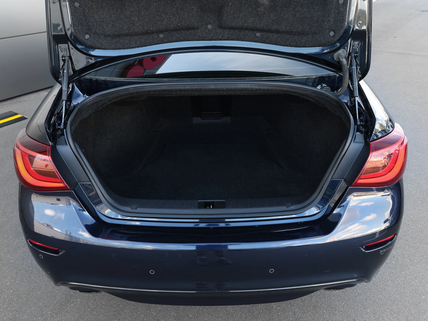 Infiniti Q70, 2015