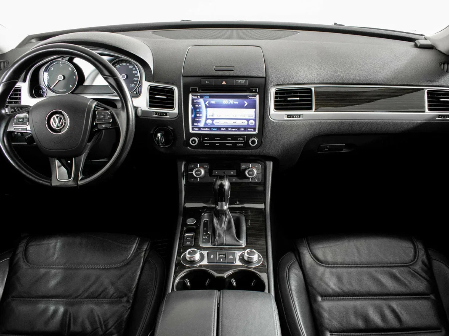 Volkswagen Touareg, 2015